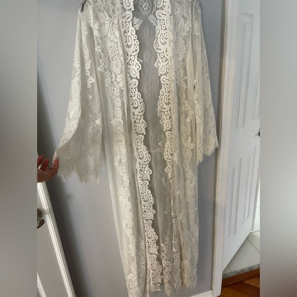 Inc International Concepts White Lace Robe in size medium - Picture 7 of 14